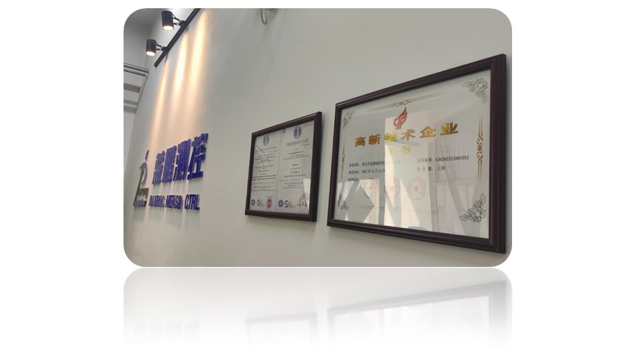 65f10b90dc040.jpg 06.jpg